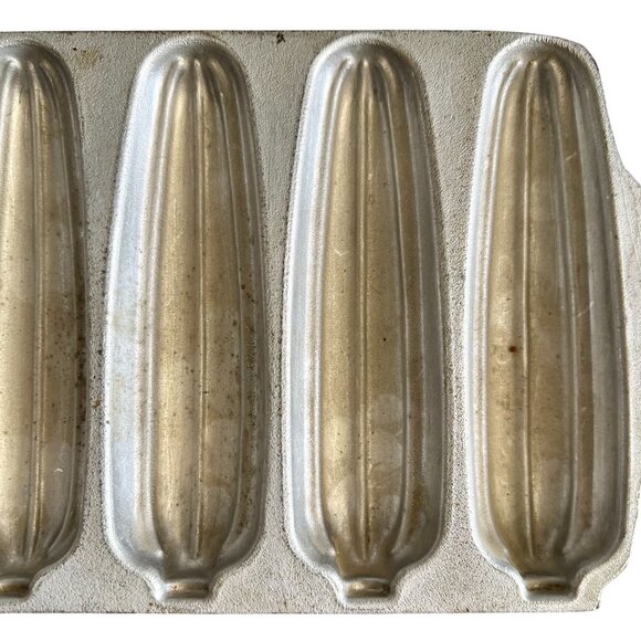 Vintage WearEver Corn Bread Stick Baking Pan Handles Cast Aluminum Mold #2797 US - Picture 4 of 8